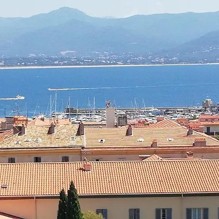 Rum i privatbostad Cecile Ajaccio (Corsica)